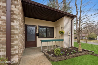 /international/us/102-arrowood-road-manalapan-nj-110107205310/