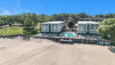/international/us/225-n-shore-drive-south-haven-mi-110100474411/