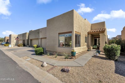 /international/us/1650-s-crismon-road-mesa-az-110101271139/