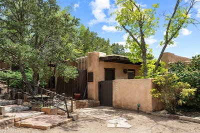 /international/us/928-los-lovatos-road-santa-fe-nm-110099504039/
