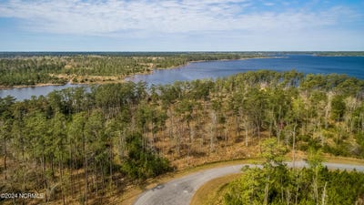 /international/us/286-mason-bay-road-merritt-nc-110091515586/