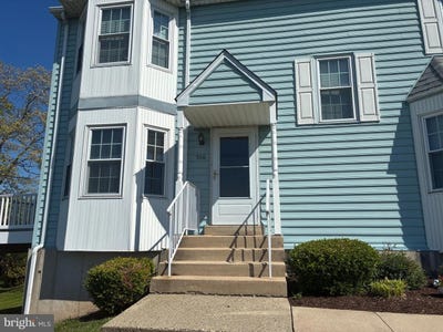 /international/us/566-applewood-ct-upper-chichester-pa-110107845688/
