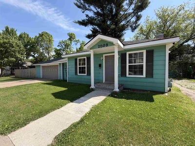 /international/us/2509-n-sixth-street-wausau-wi-110108298182/