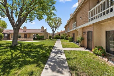 /international/us/16465-green-tree-boulevard-victorville-ca-110109120868/