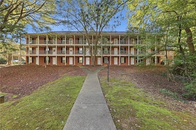 /international/us/166-e-university-drive-auburn-al-110120528388/