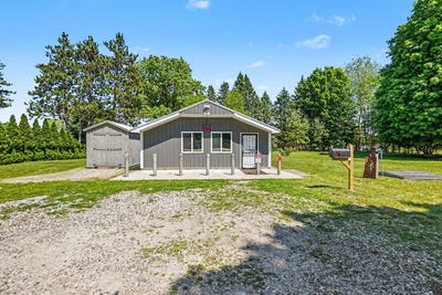 /international/us/2811-s-sheridan-road-stanton-mi-110108357602/