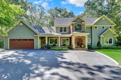 /international/us/53-bell-circle-port-jefferson-ny-110110406004/
