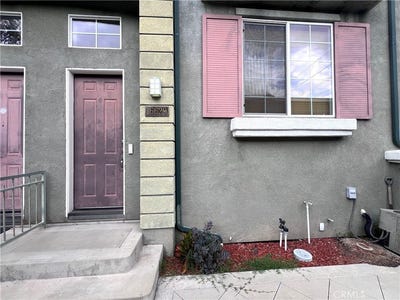 /international/us/16629-yukon-avenue-torrance-ca-110108478997/