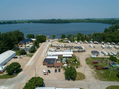 /international/us/125-n-state-avenue-crystal-lake-ia-110100242411/?lang=zh-tw