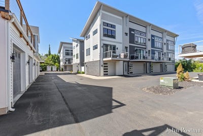 /international/us/621-fairview-avenue-ne-grand-rapids-mi-110108547296/