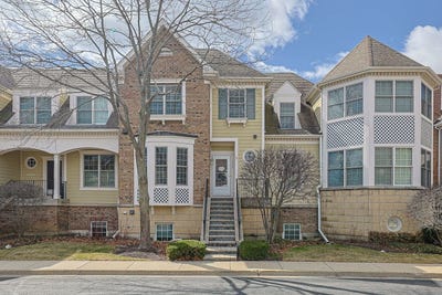 /international/us/1909-lynn-circle-libertyville-il-110106446155/