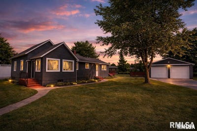 /international/us/130-e-maple-street-roseville-il-110107995522/