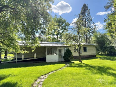 /international/us/16-river-road-kalispell-mt-110108577781/