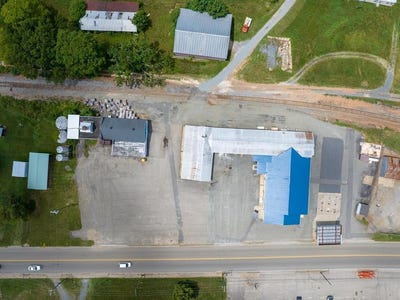 /international/us/1329-main-st-dillwyn-va-110106318305/