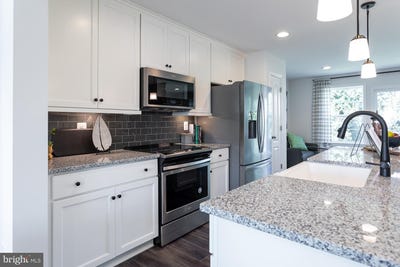 /international/us/homesite-284-nymph-road-inwood-wv-110100399749/