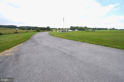 /international/us/3875-bark-hill-road-union-bridge-md-110100764919/