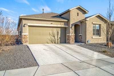 /international/us/4513-bald-eagle-loop-ne-rio-rancho-nm-110097882453/