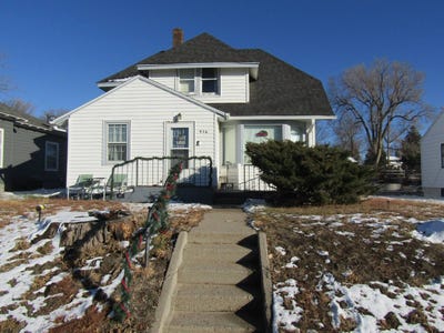 /international/us/916-4th-street-crawford-ne-110104550260/