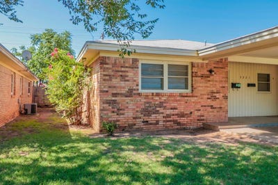 /international/us/3221-33rd-street-lubbock-tx-110107053914/