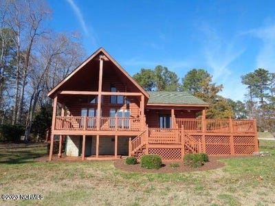 /international/us/156-red-bug-road-littleton-nc-110100918167/