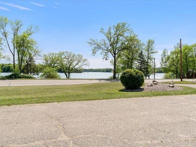/international/us/25222-tame-fish-lake-road-bay-lake-twp-mn-110108408600/