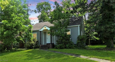 /international/us/7685-saratoga-road-middleburg-heights-oh-110100325329/