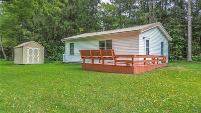 /international/us/396-bay-street-cape-vincent-ny-110120511606/