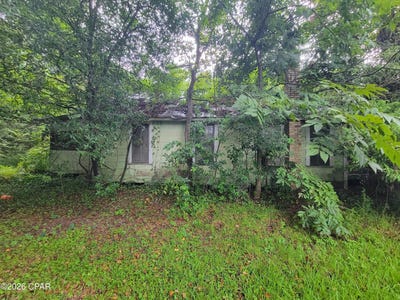 /international/us/959-3rd-avenue-graceville-fl-110119640099/