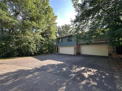 /international/us/2341-14th-terrace-nw-new-brighton-mn-110108765960/