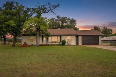 /international/us/300-s-caddo-street-lipan-tx-110108252948/