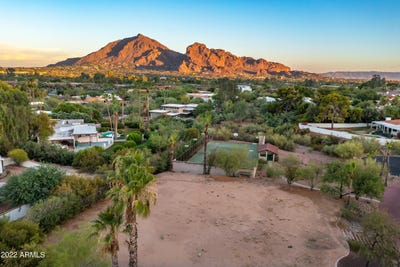 /international/us/7241-n-47th-street-paradise-valley-az-110078079860/