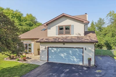 /international/us/551-roosevelt-court-grayslake-il-110108987090/
