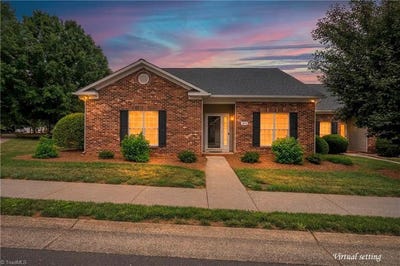 /international/us/195-stadium-oaks-drive-clemmons-nc-110108659300/