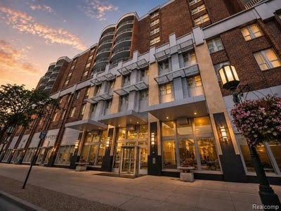 /international/us/411-s-old-woodward-avenue-birmingham-mi-110108666407/