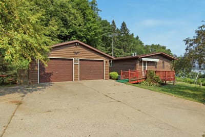 /international/us/22320-708th-street-lake-city-mn-110109833242/