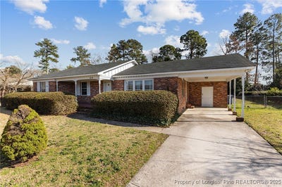 /international/us/414-york-road-fayetteville-nc-110098133485/?lang=en