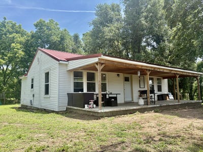 /international/us/850-highway-m-everton-mo-110108819845/