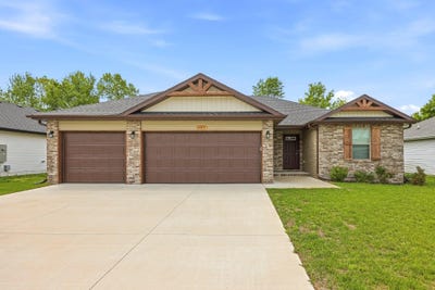 /international/us/204-e-rosalie-street-strafford-mo-110107653318/