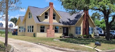 /international/us/405-e-purisima-st-refugio-tx-110101449992/