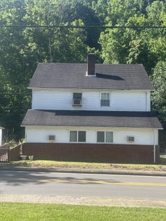 /international/us/249-w-main-street-lynch-ky-110104924342/