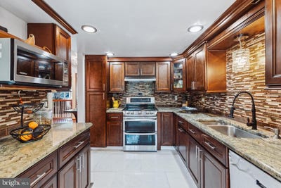 /international/us/18413-stone-hollow-dr-germantown-md-110099602865/