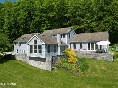 /international/us/109-under-mountain-rd-lenox-ma-110108108619/
