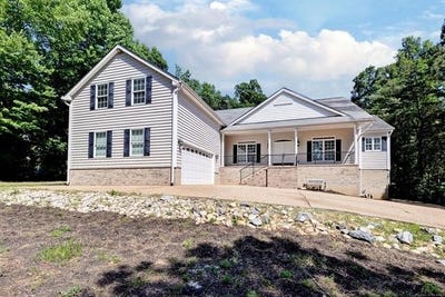 /international/us/williamsburg-va-110108294434/