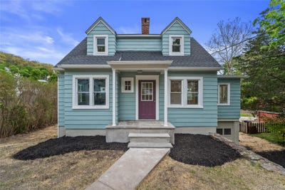 /international/us/11-mearns-avenue-highland-falls-ny-110107858296/