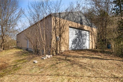 /international/us/117-willow-street-mountainburg-ar-110105698560/
