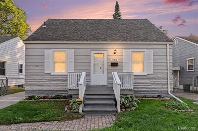 /international/us/19396-elkhart-street-harper-woods-mi-110120465857/