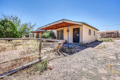 /international/us/120-loma-vista-drive-sunland-park-nm-110107437253/