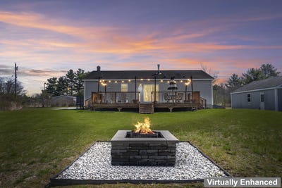 /international/us/13-liberty-drive-west-gardiner-me-110108409703/