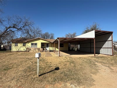 /international/us/418-pecan-street-clyde-tx-110105509235/