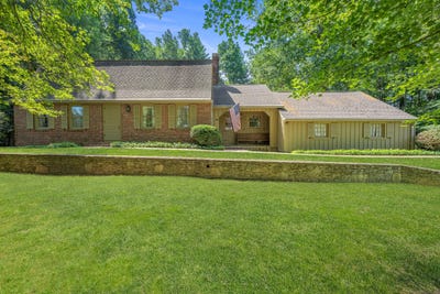 /international/us/43-jamestown-road-somers-ct-110106057827/